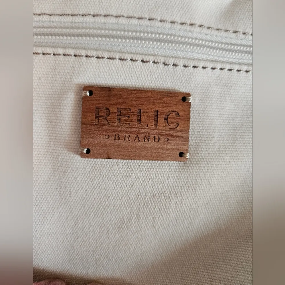 Relic Floral Beige Handbag with Tan Leather Trim (11in x 8.5in x 4in) - Image 3