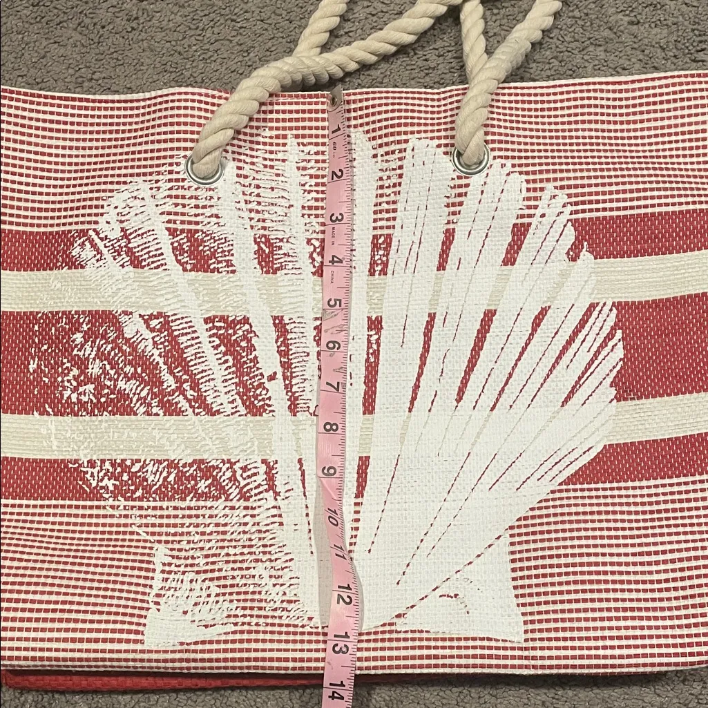 Red and White Shell Beach Tote Bag NWOT - Image 8