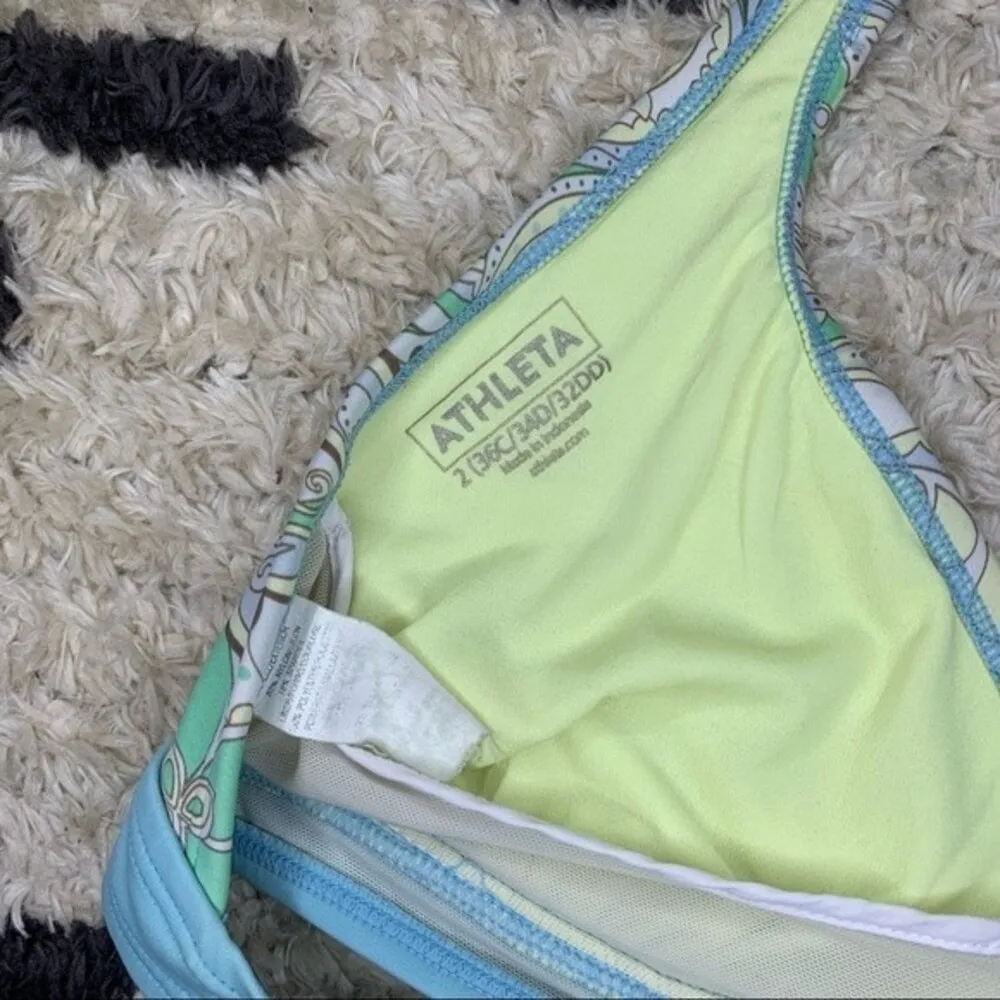 Athleta pastel paisley print halter bikini swim top size 2 (36C 34D 32DD) - Image 3