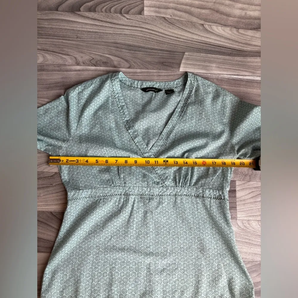 Eddie Bauer Blue Blouse with Fitted 3/4 Cuffed Sleeves - Image 8