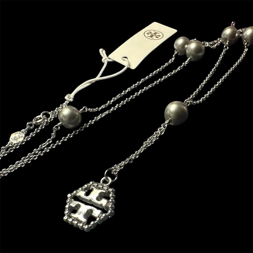 New Auth. Tory Burch Silver Hexagon Logo Long Necklace Chain with Silver Pearls - Image 3