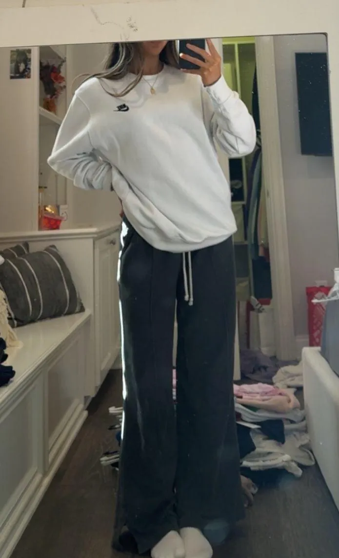 White Crew Neck Sweatshirt - Image 2