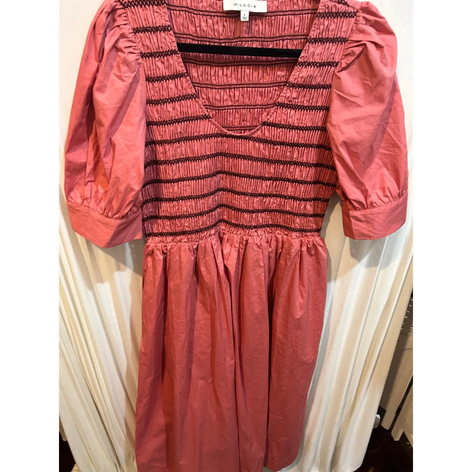 Moodie Womens Dress Size L Pink Smocked Puff Sleeve‎ Midi Casual Size L - Image 2