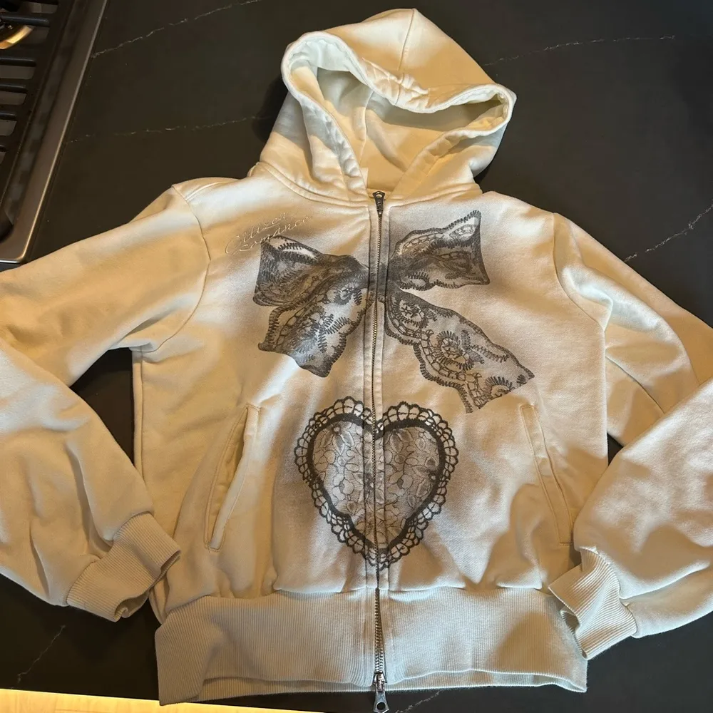 Lace Spray Paint Short Hoodie - Image 7
