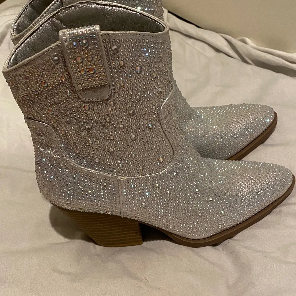 Shimmering Silver rhinestones Ankle Booties Size 7.5 - Image 2