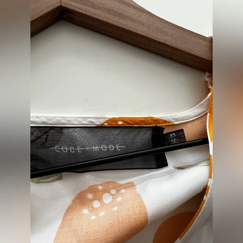 Code x Mode  Lemon novelty print Midi button dress front slits puff short sleeve - Image 4