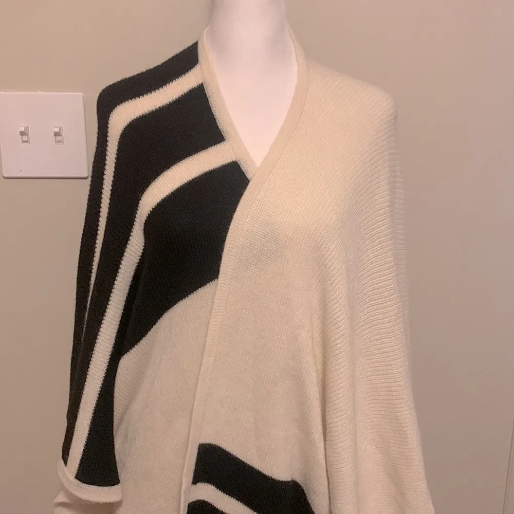Brochu Walker Alpaca Wool Stripes City Poncho One Size - Image 5