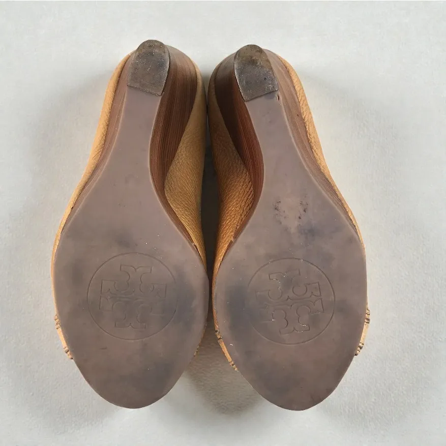 TORY BURCH Carnell Peep Toe Pebble Leather Wedge Pumps Sz 7M Brown Elegant Party - Image 9