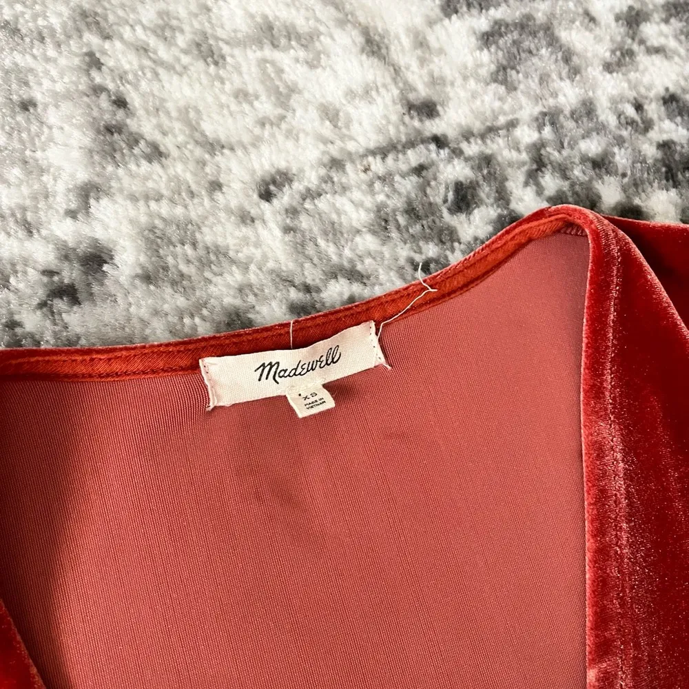 Madewell Velvet Wrap Bodysuit Burnished Rust - Image 11