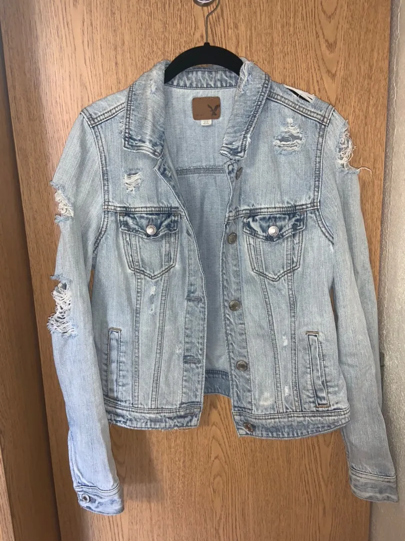 American Eagle Outfitters Distressed Denim Jacket - Image 3
