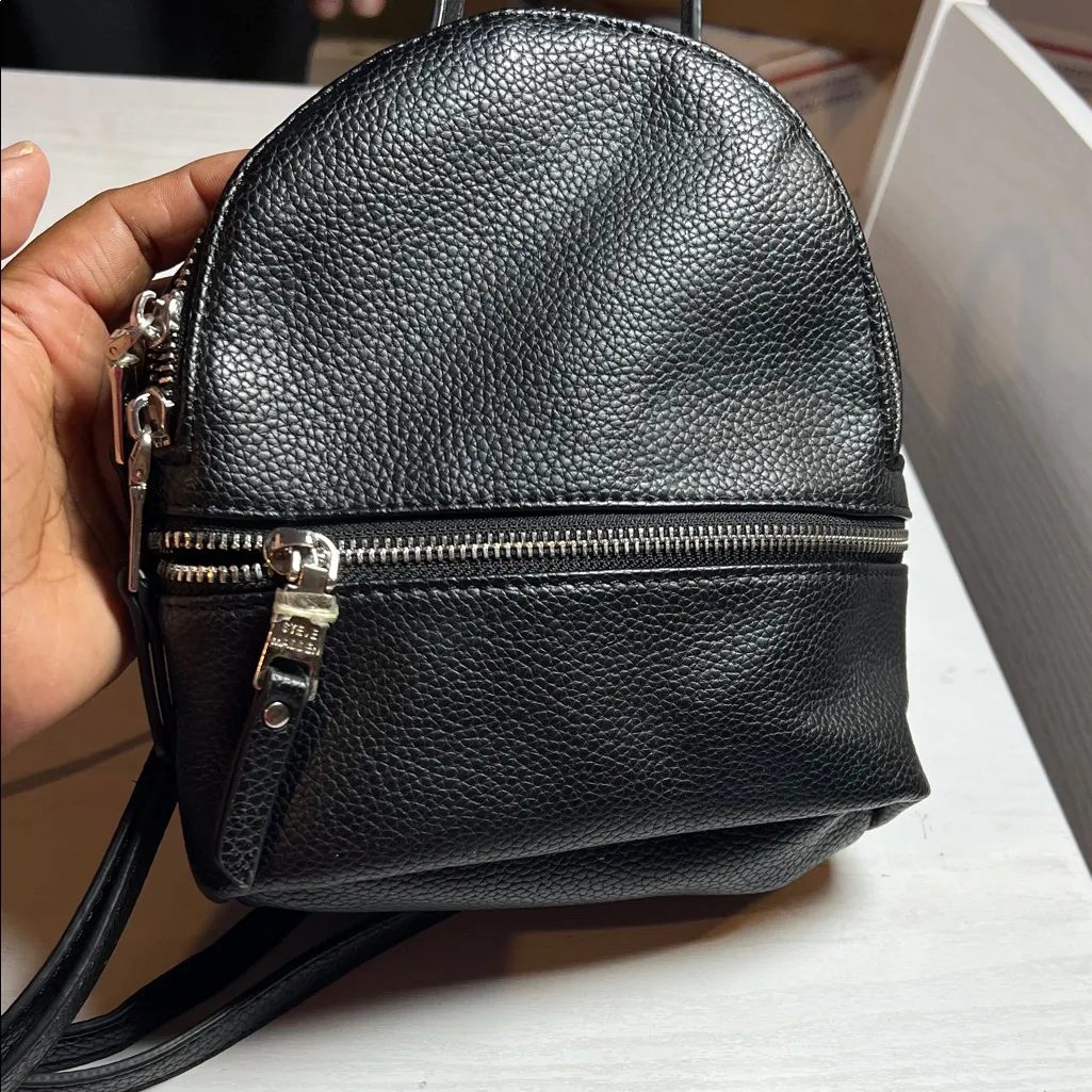 Steve Madden  Textured Black Backpack - Image 4