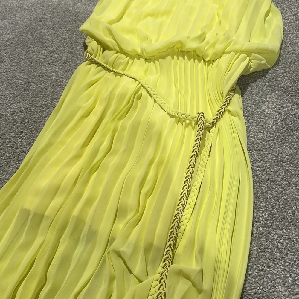 Boutique Double Zero long maxi yellow dress with braided metal accents tie waist - Image 5