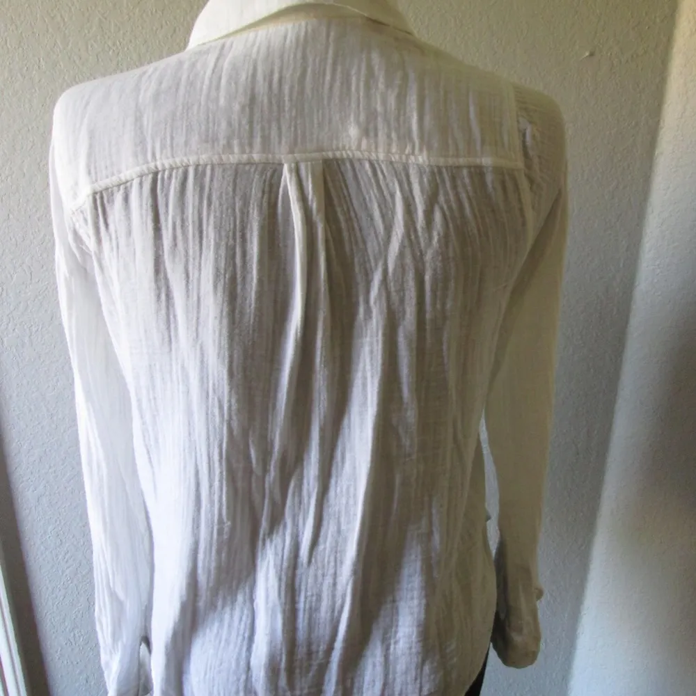 Chloe K Blouse - Size Medium - Image 4