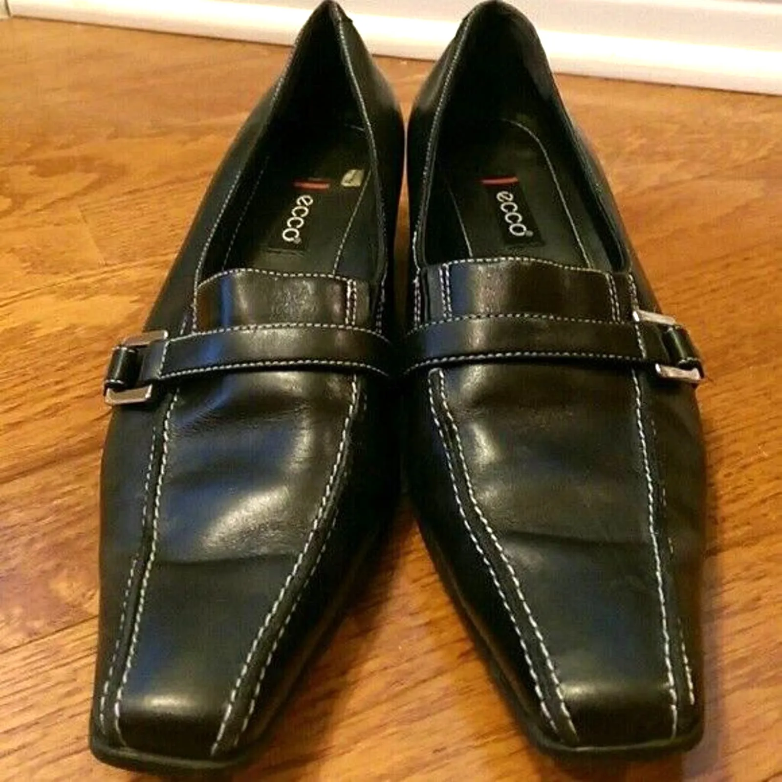 Ecco Black Low Heel With Silver Buckle Detail - Image 3