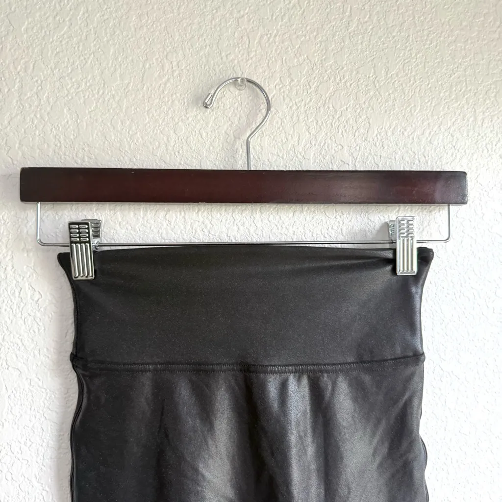 Spanx Womens Shorts Black Faux Leather Biker Wide Waistband Size Small - Image 3