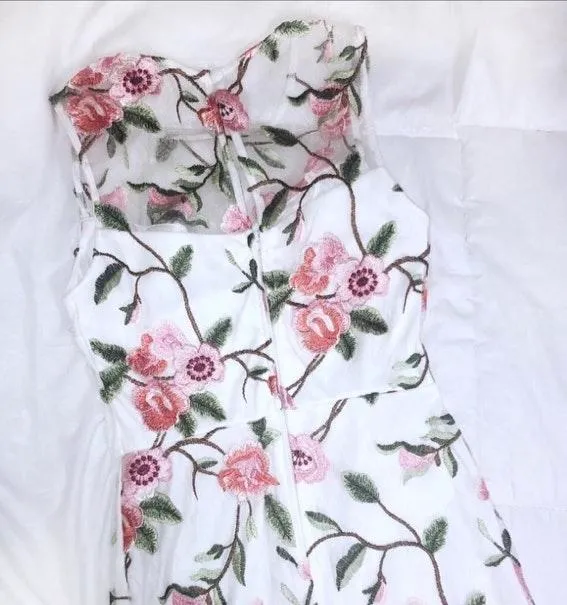 Cherry Blossom embroidered bodycon formal prom Dress White Size 2 - Image 3