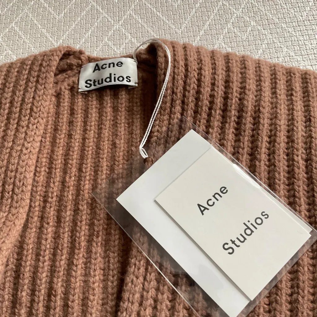 NWT Acne studios 100 wool camel brown sweater pullover v neck bust 44 SZS - Image 2