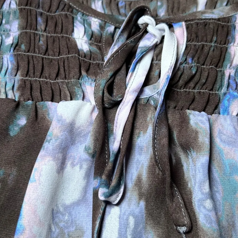 Simply Vera Vera Wang Tie Neck Smocked Sleeveless Tie Dye Blouse Womens Large - Image 16