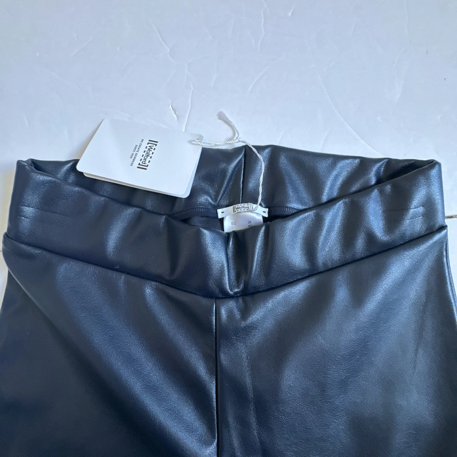 Wolford New Estella Navy Faux Leather Leggings size 36/ US 6 Blue - Image 6