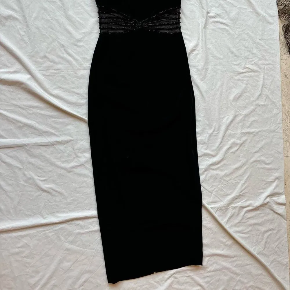 Vintage Black long dress with mesh panels and beaded sequin bead outline - Image 6