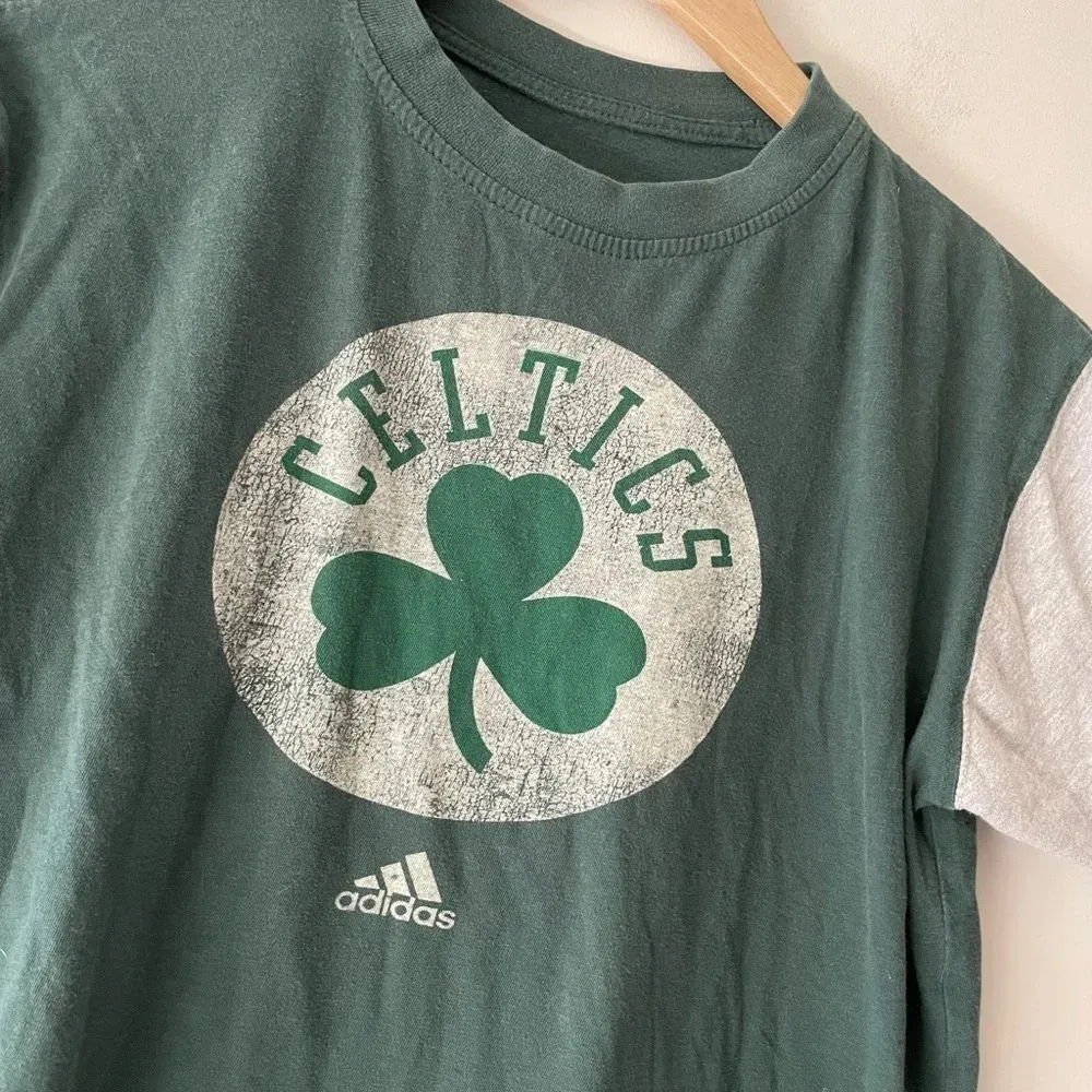 Boston Celtics Adidas Tee Medium - Image 2
