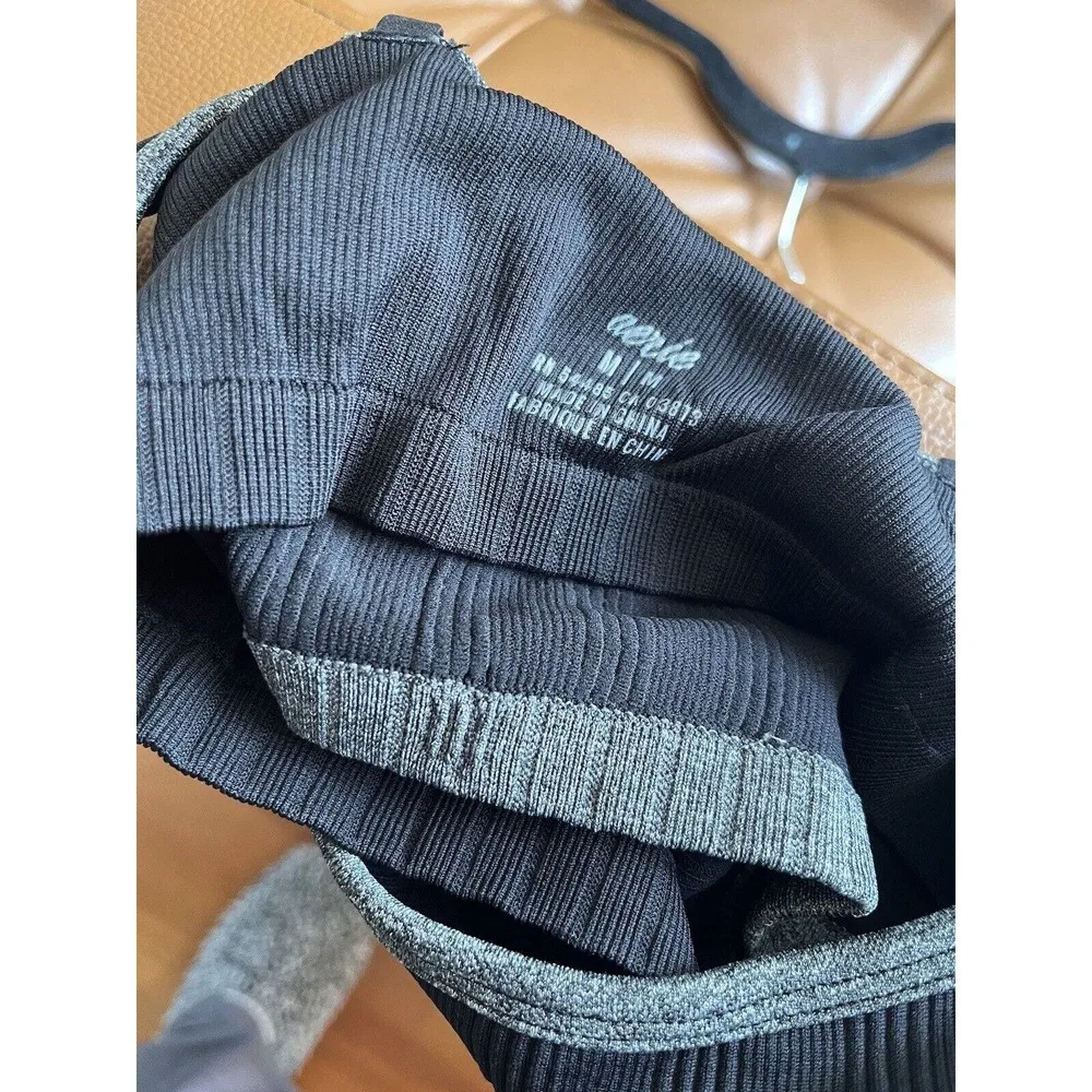 NWT Aerie Black Ribbed Unlined Sports Bra Crop Top Bralette Women’s Size Medium - Image 5