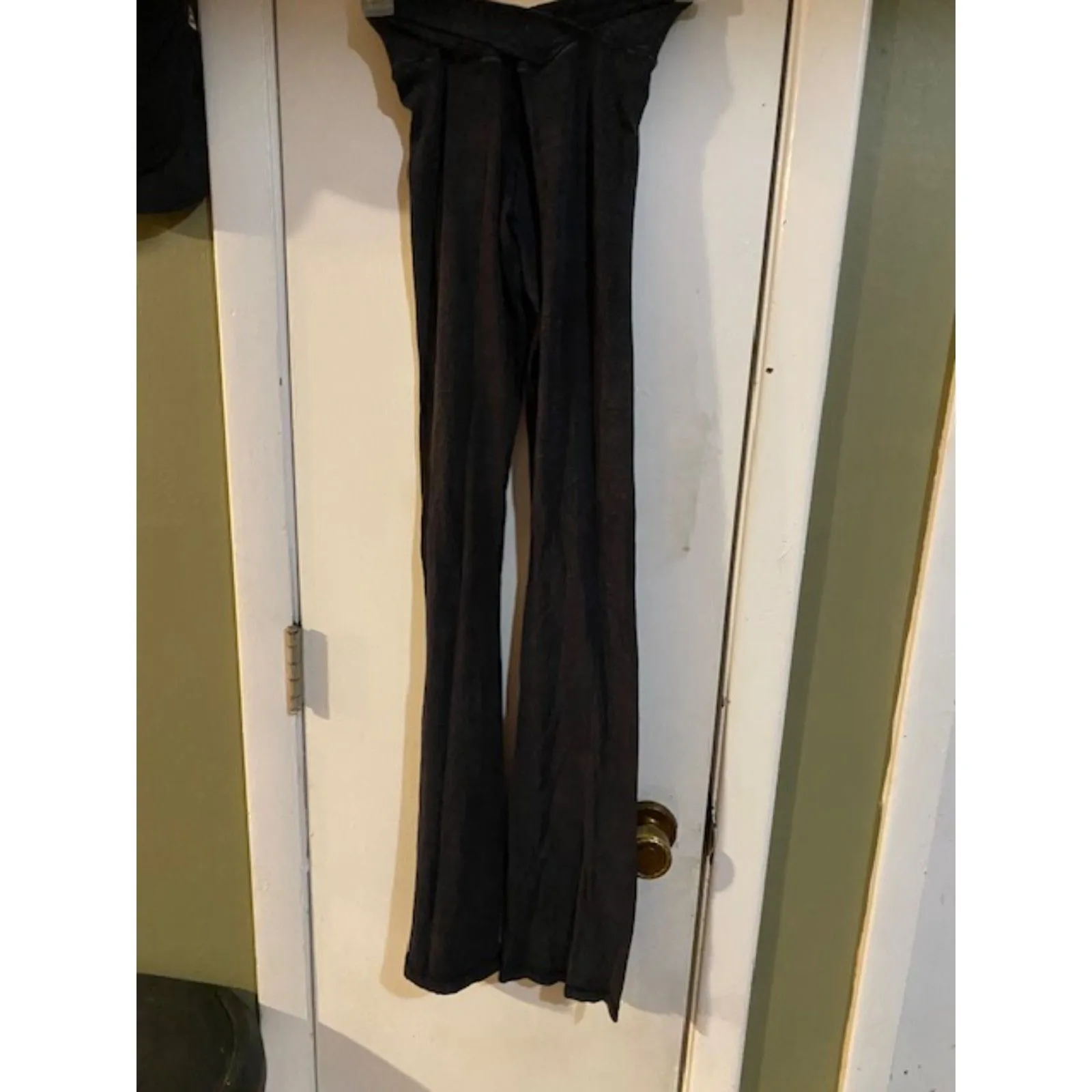 Aerie crossover flair leggings XS - Image 2