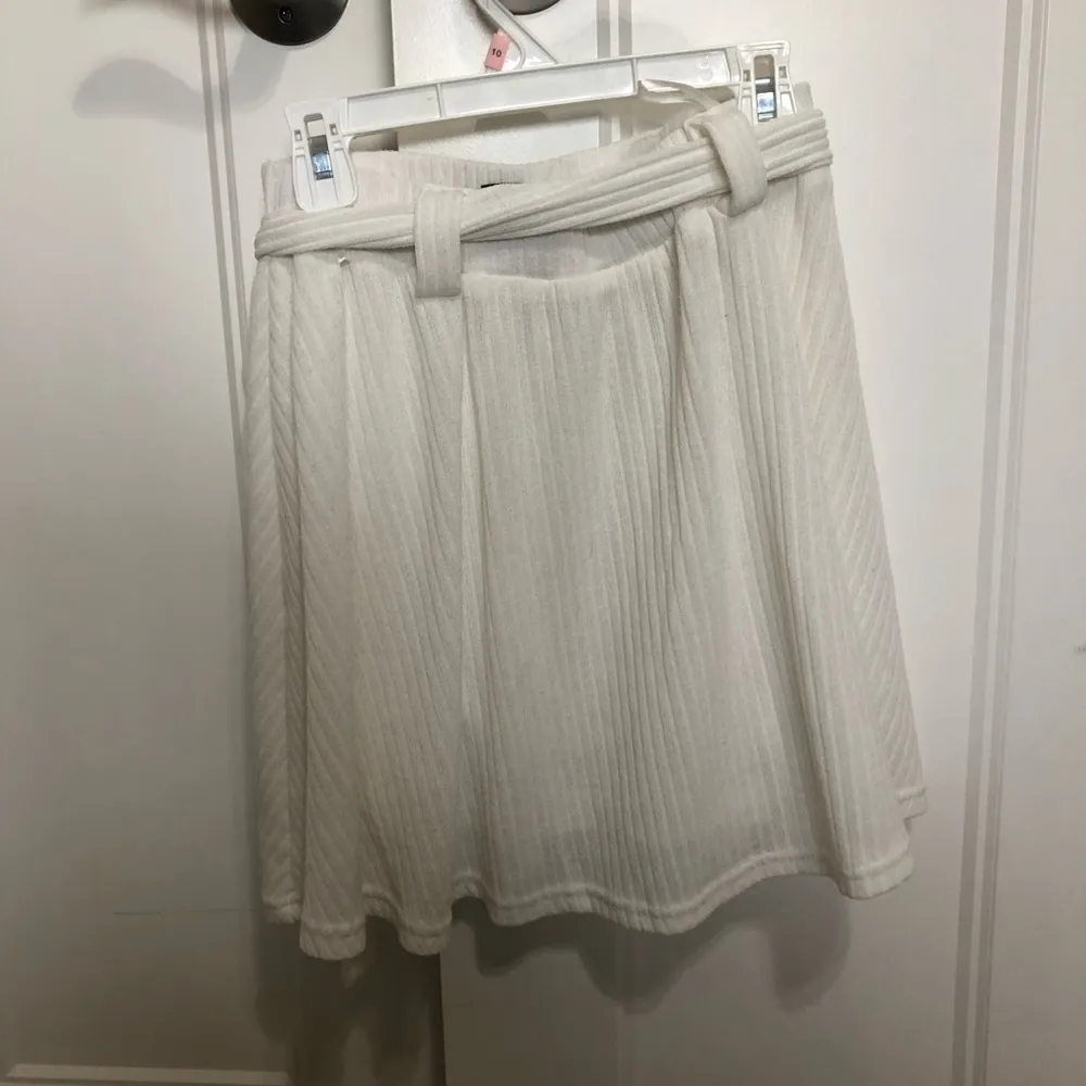 SHEIN White / off white Mini Skirt with Tie Front - Image 2