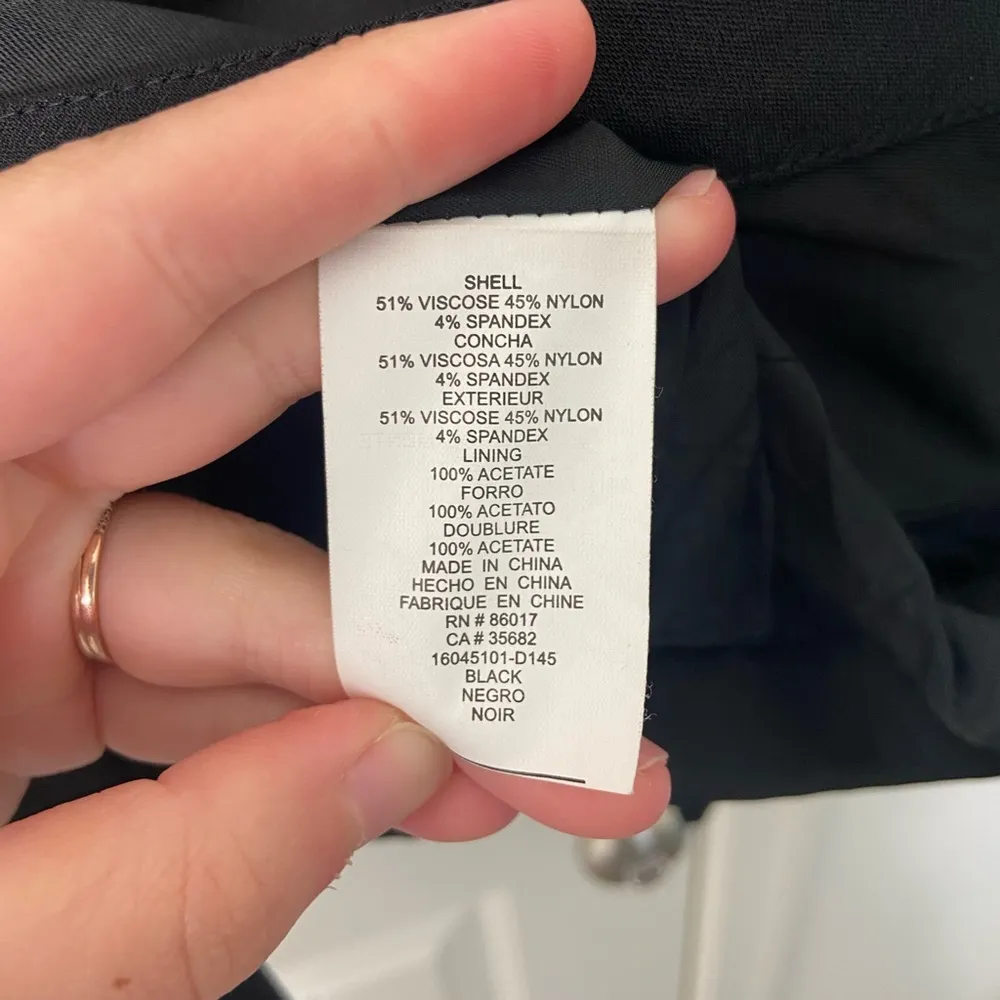 NWOT Bebe women’s black chic Moto one button blazer jacket smooth stretch size 8 - Image 4