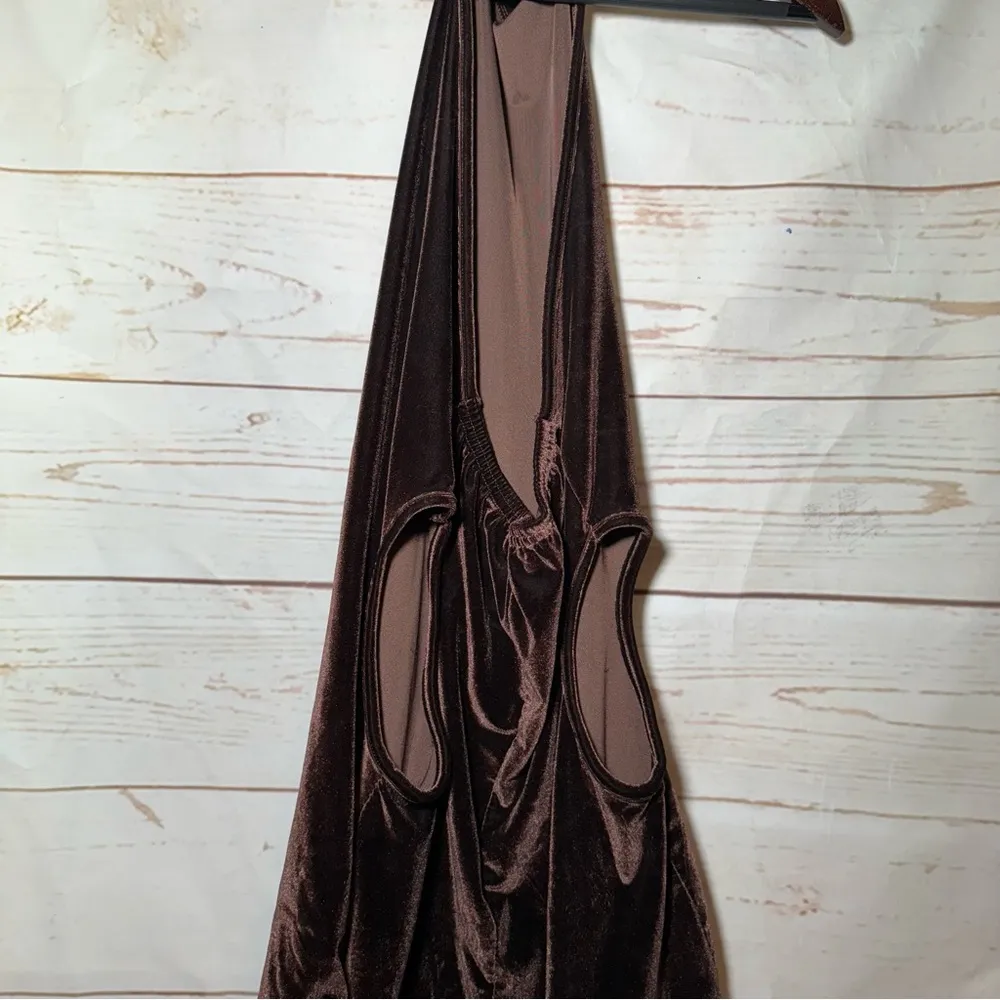 PrettyLittleThing • Halter Maxi Dress • Brown • Velvet • Open Back • 12 - Image 7