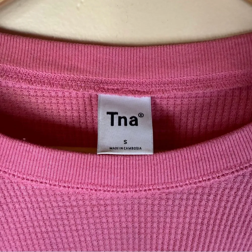 Aritzia TNA Waffle Knit Long Sleeve Barbie Pink Size‎ Small Activewear Outdoor - Image 2