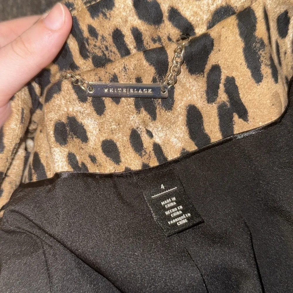 Women’s White Black Jacket Tan Size 4 - Image 3