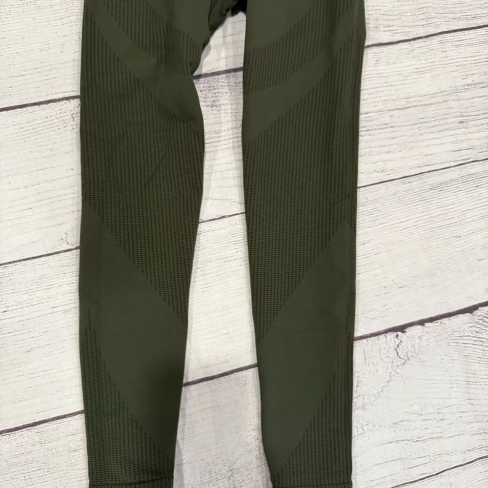 SENITA ATHLETICS Green Seamless Striped Waist High Rise Active Leggings Size S - Image 7