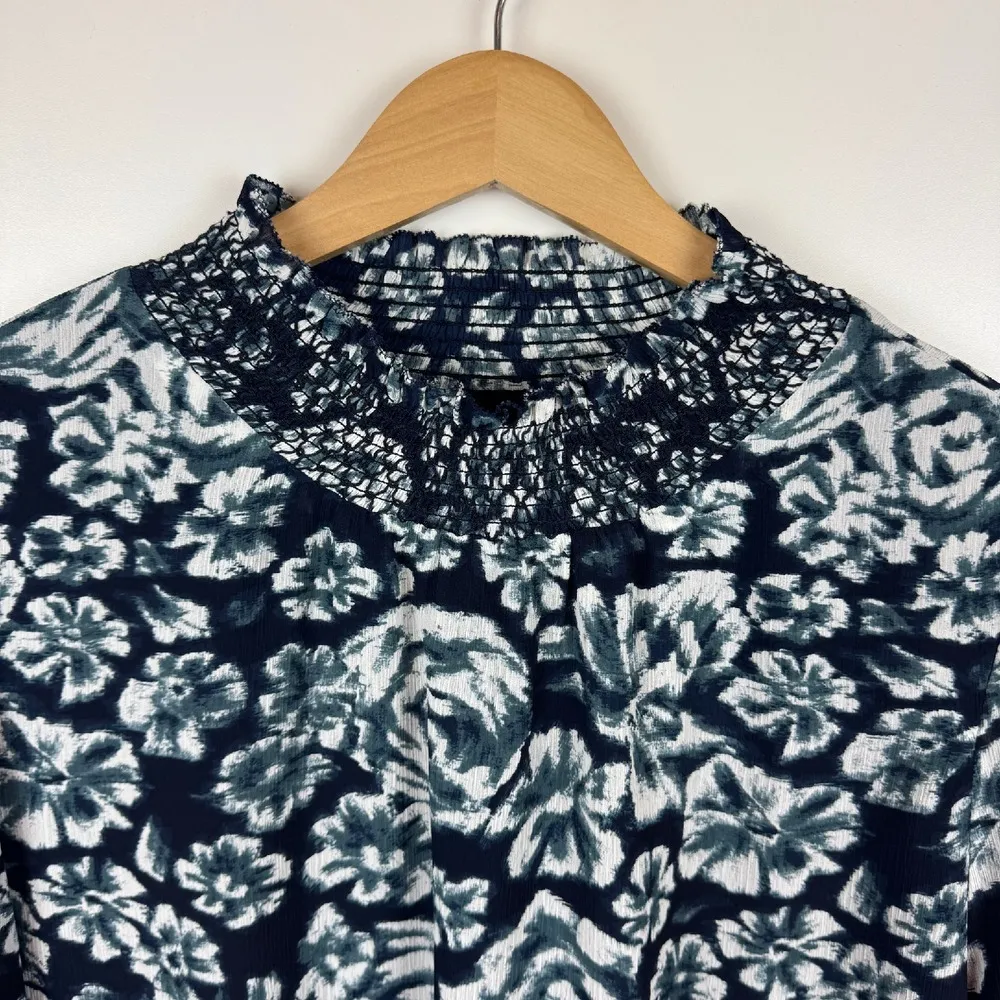 J.Crew‎ Shaded Floral Crinkle Chiffon Smocked Neck Blouse Sz XL Long Sleeve Navy - Image 3