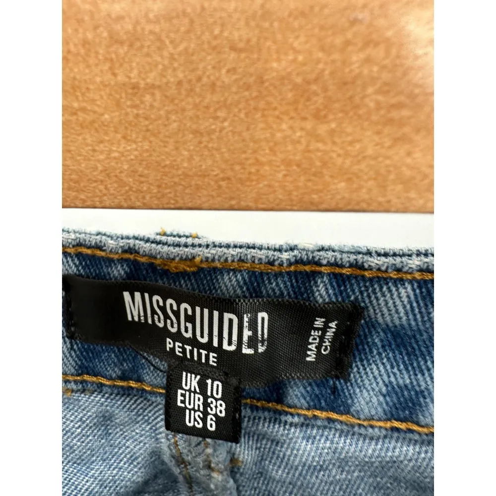 Missguided Light Wash Blue Denim Distressed Straight Jeans Women's Size 6 Petite - Image 5