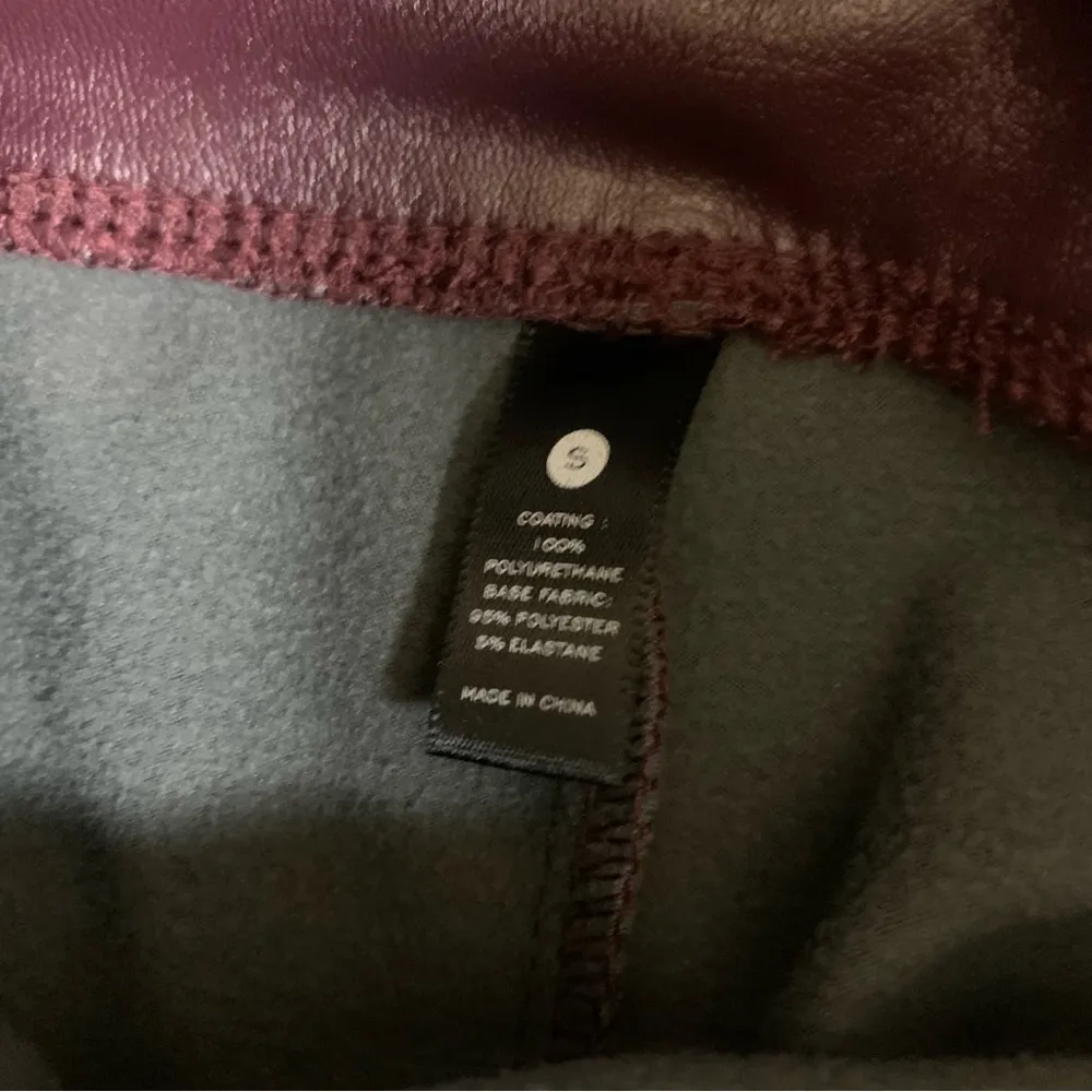 Aqua S Burgundy Faux Leather Leggings High Waisted Stretch‎ Moto Chic Pants - Image 6