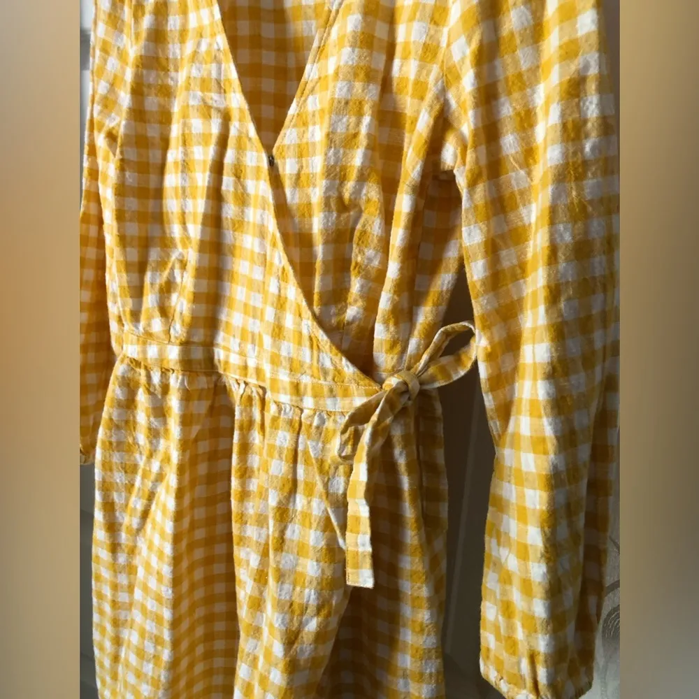 Old navy Yellow Gingham Wrap mini Dress 100% cotton size M - Image 7