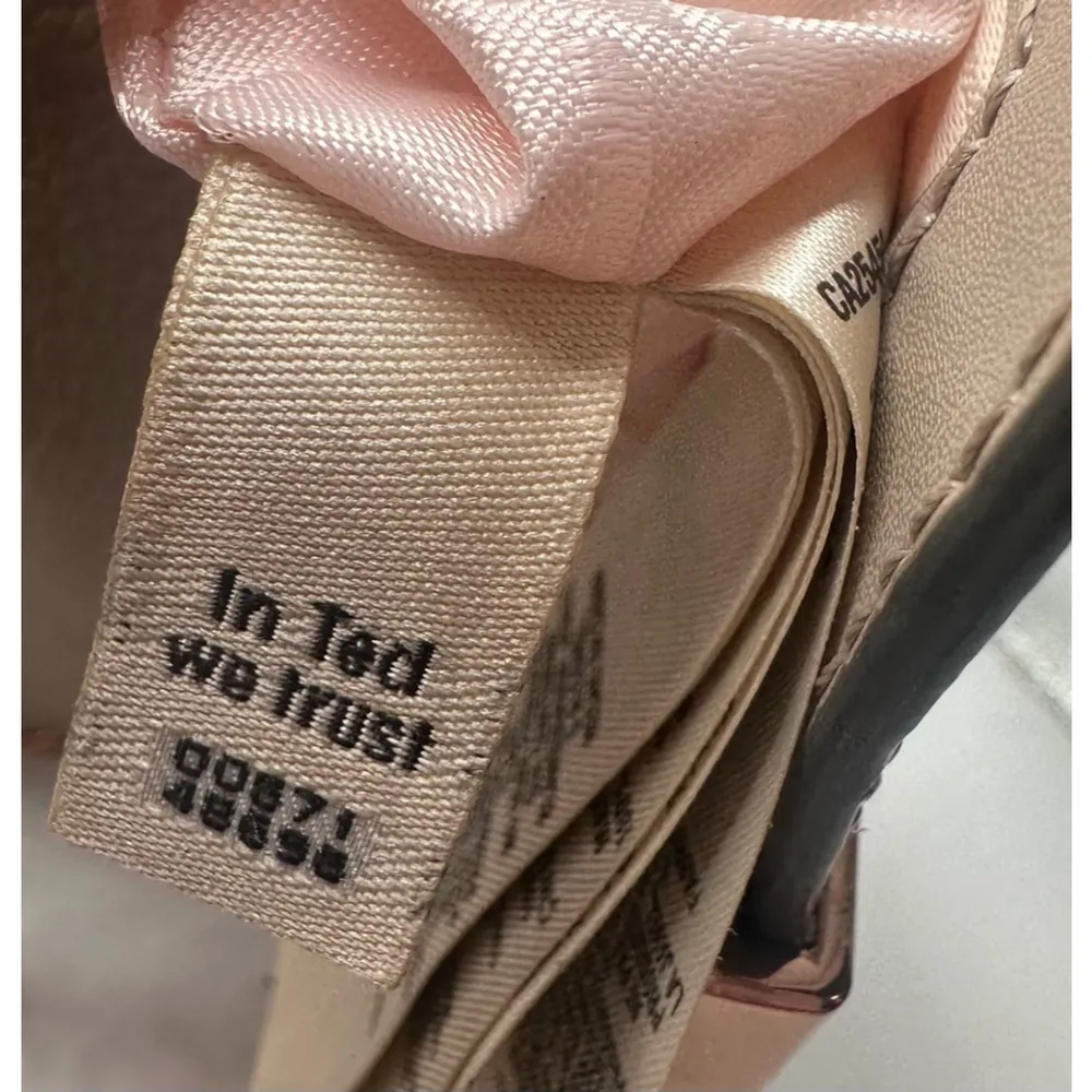 Ted Baker crossbody leather nude bag . rose gold hardware. - Image 13