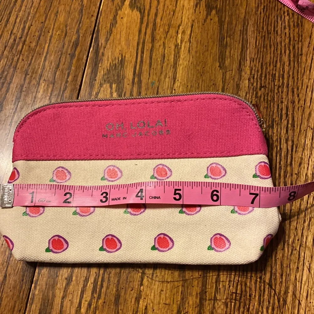 Marc Jacobs cosmetics bag - Image 6