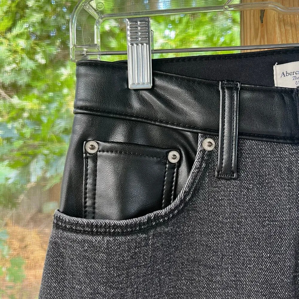 Abercrombie & Fitch Women's Straight High Rise Vegan Leather Jeans Size 2. NEW - Image 5
