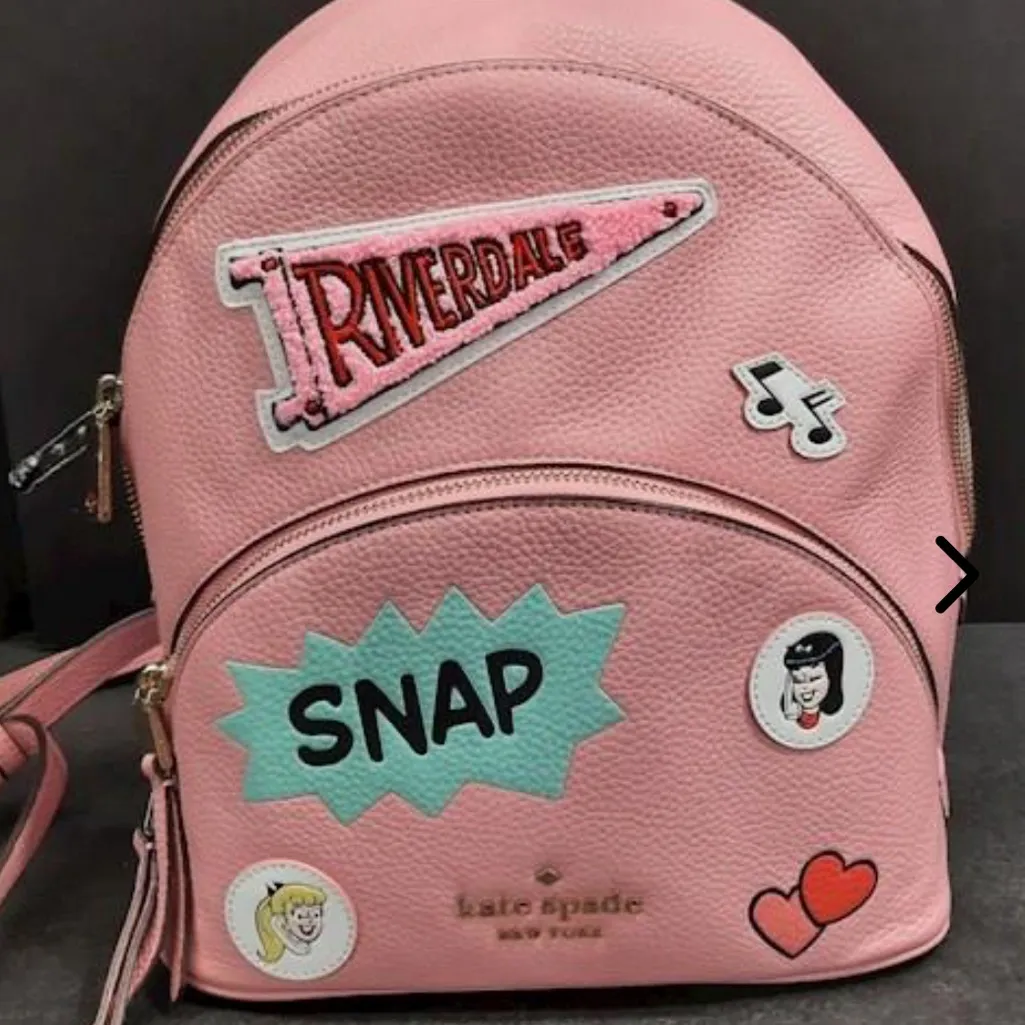Kate Spade x Archie Comics Betty & Veronica RIVERDALE Medium Backpack
Pink - Image 6