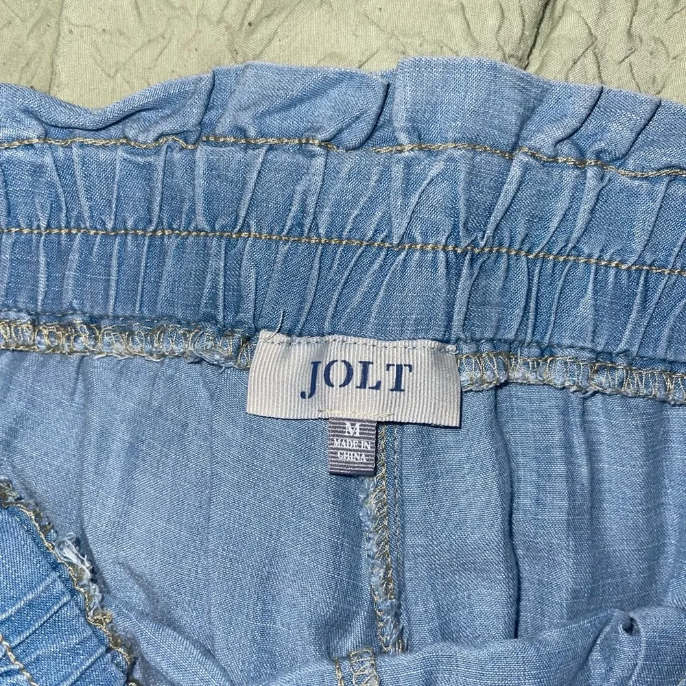 Flowy paper bag style denim shorts - Image 3