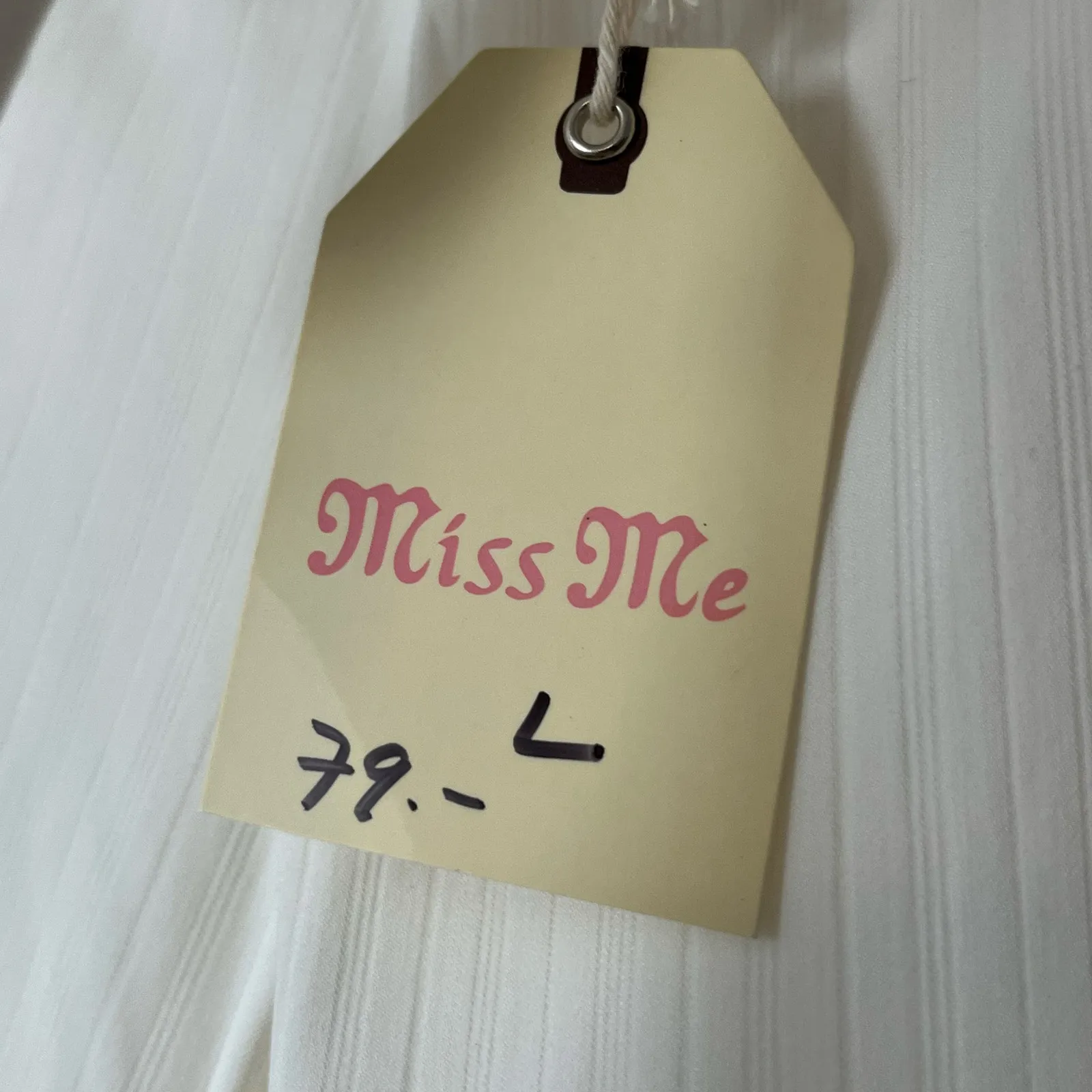 Miss Me White Trousers w/Shell Sequin Belt - Size L - NWT - Image 4