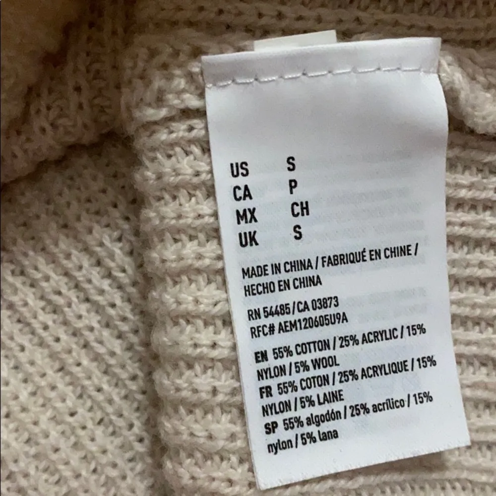 American Eagle size small pullover v-neck knit sweater lace up design on sleeves - Image 6