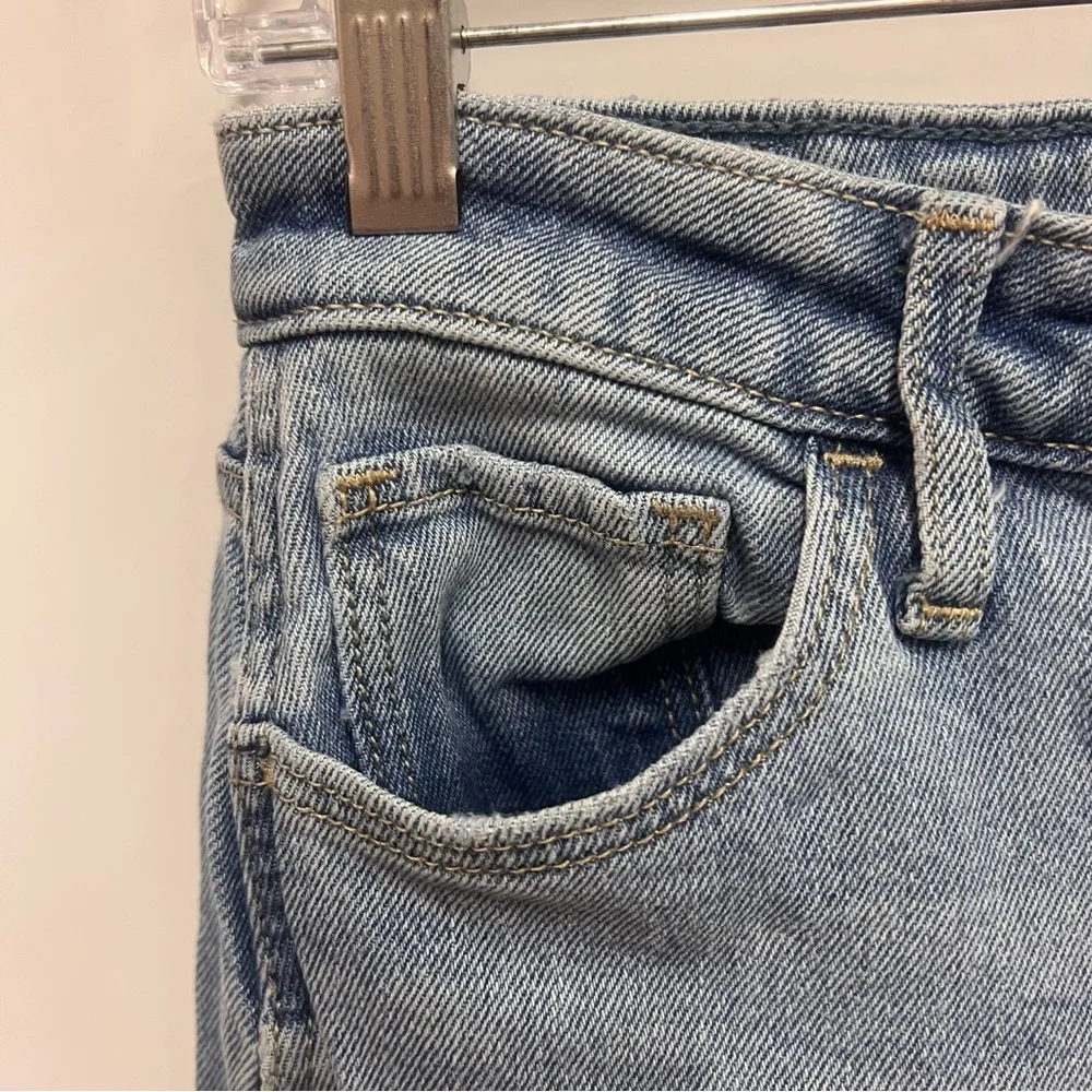 Ultra High-Rise Mom Jean w/printed happy faces deconstructed size 5R - Image 4