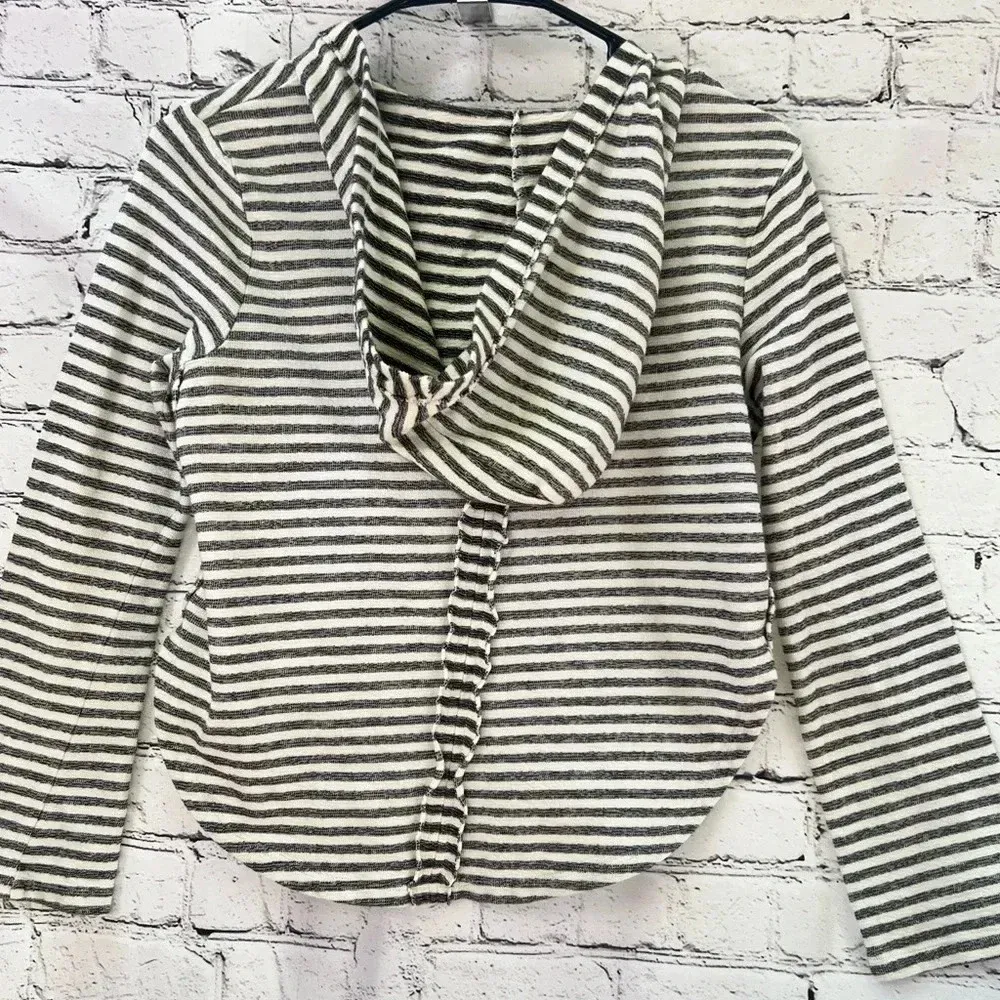 American Rag Pullover Cotton Striped Hoodie Size‎ Small - Image 3