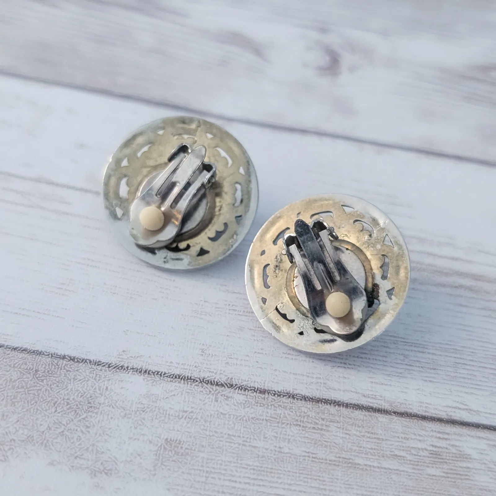 Vintage Clip On Earrings Statement Ornate Dark Gold Tone with Green Center 1" - Image 6