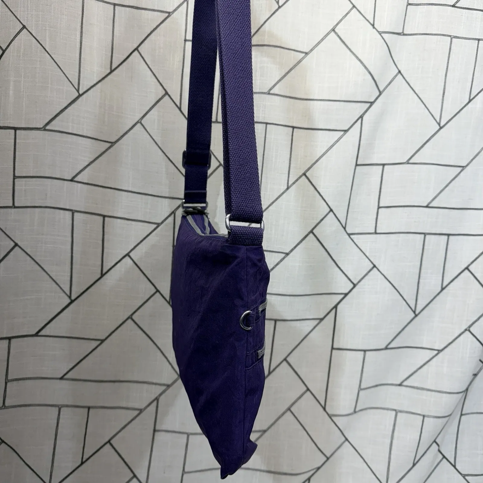 Kipling Crossbody Purse Shoulder Bag Purple Stamped Nylon Lightweight NO MONKEY - Image 4