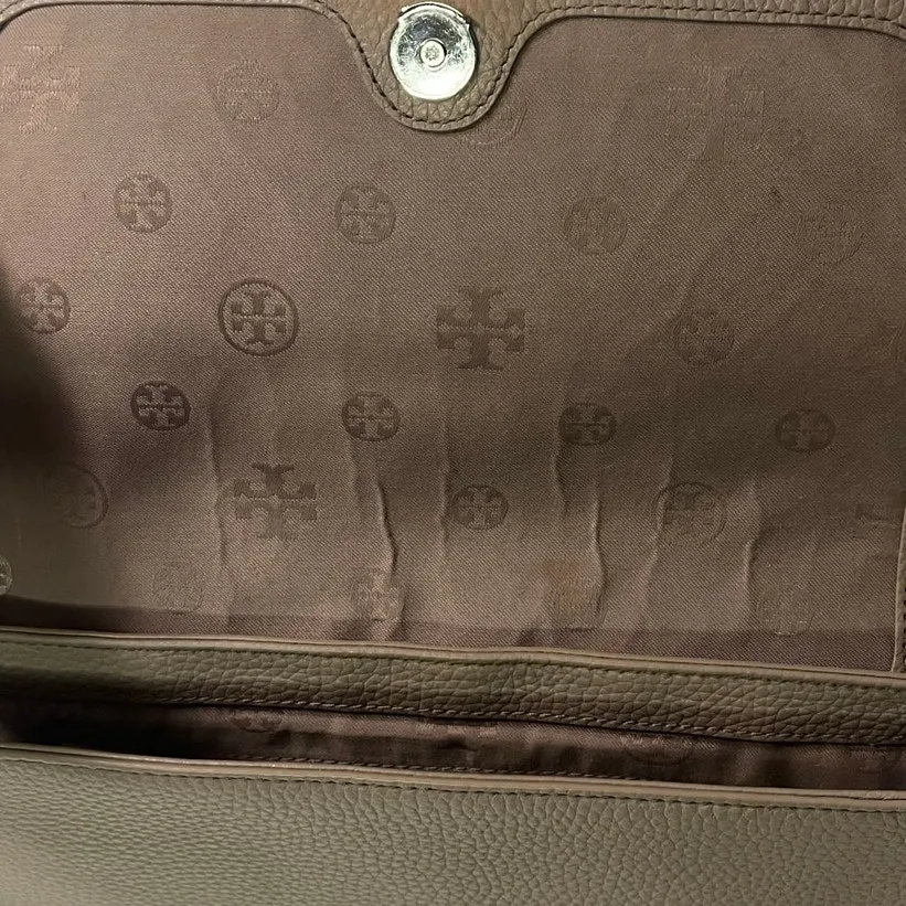 Tory Burch Thea Messenger Cross Body Bag French Gray Pebbled Leather w/Tassels - Image 8