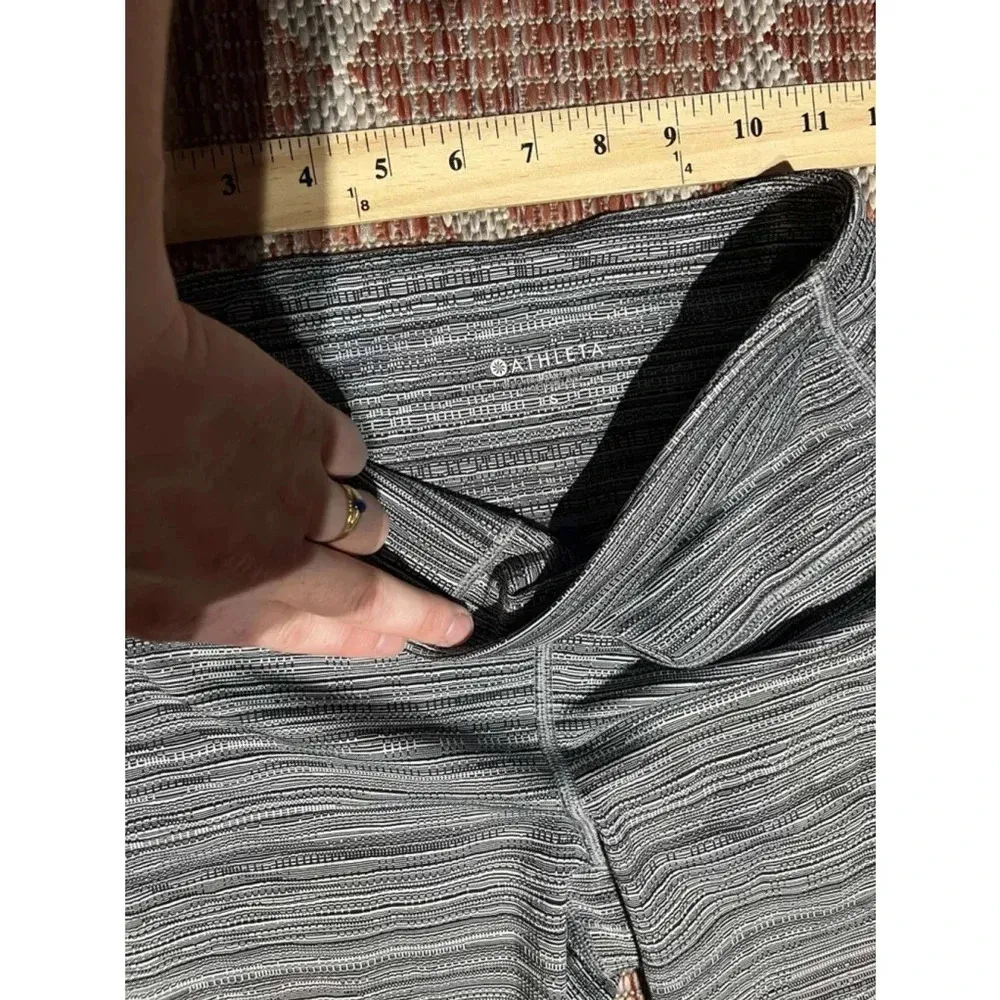 Athleta HIGH RISE JACQUARD CHATURANGA™ 7/8 TIGHT Sz Small - Image 3